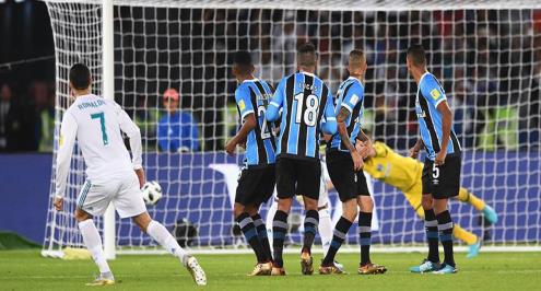 بالفيديو.. ريال مدريد يتوج بكأس العالم للأندية ويعادل رقم برشلونة التاريخي